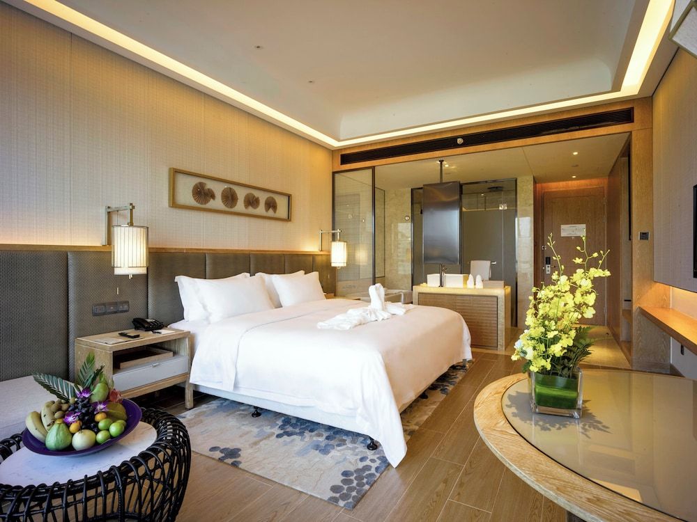 Sanya Harman Hotel Deluxe Room, Balcony, Ocean View 3