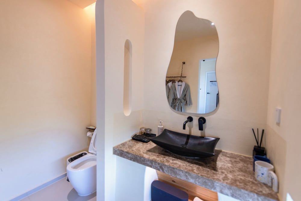 Comfort Room, Ocean View