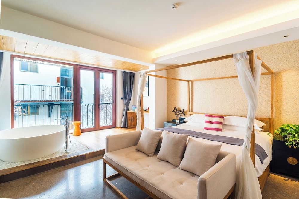 Design Double Room, Hill View