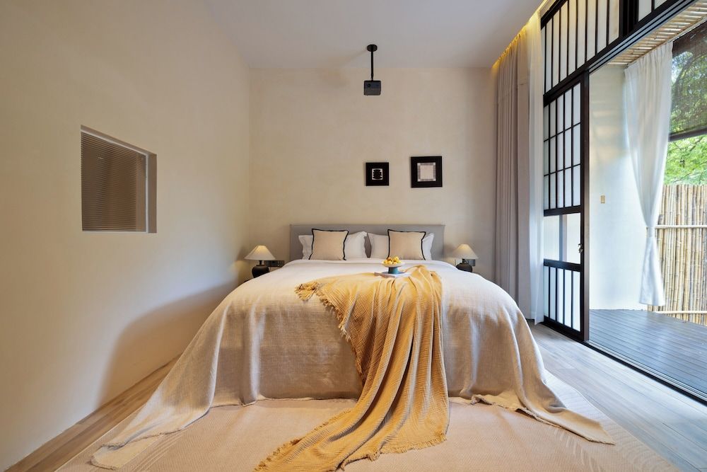 Comfort Double Room, Balcony, Courtyard View