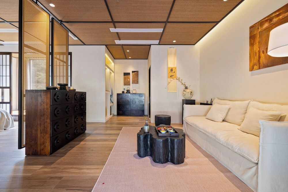 Xiyang Yishan Quiet Private Onsen Country Style Vacation Courtyard Luxury House, Balcony, Courtyard View 10