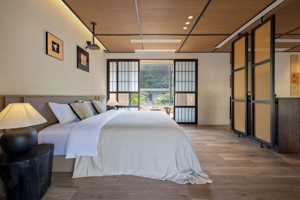 Xiyang Yishan Quiet Private Onsen Country Style Vacation Courtyard Luxury House, Balcony, Courtyard View 2