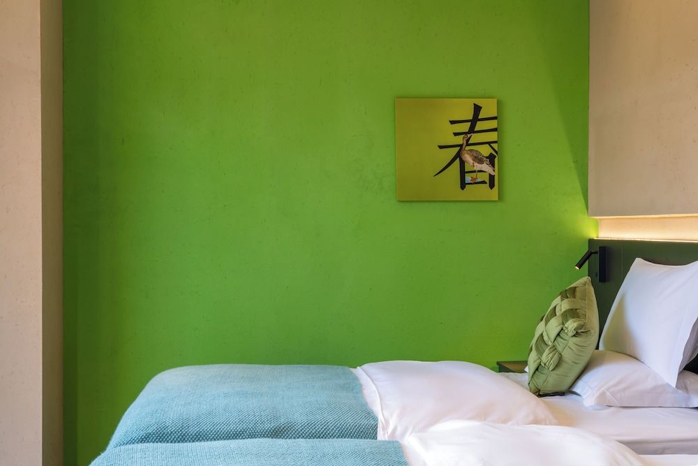Superior Twin Room, City View