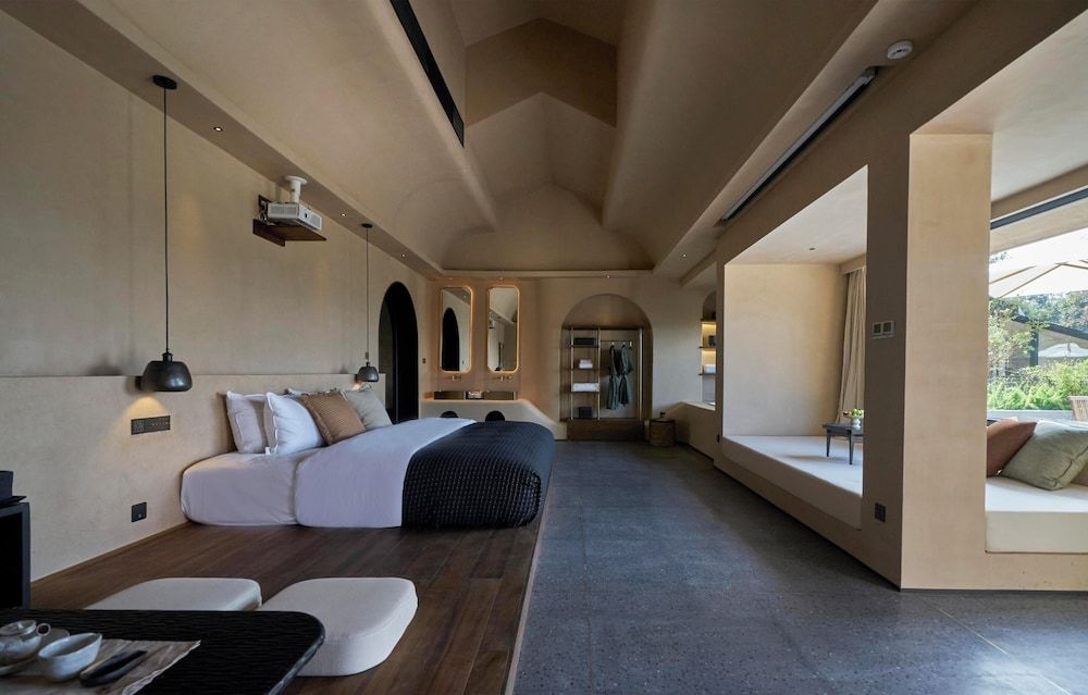 Luxury House, Non Smoking, Hill View