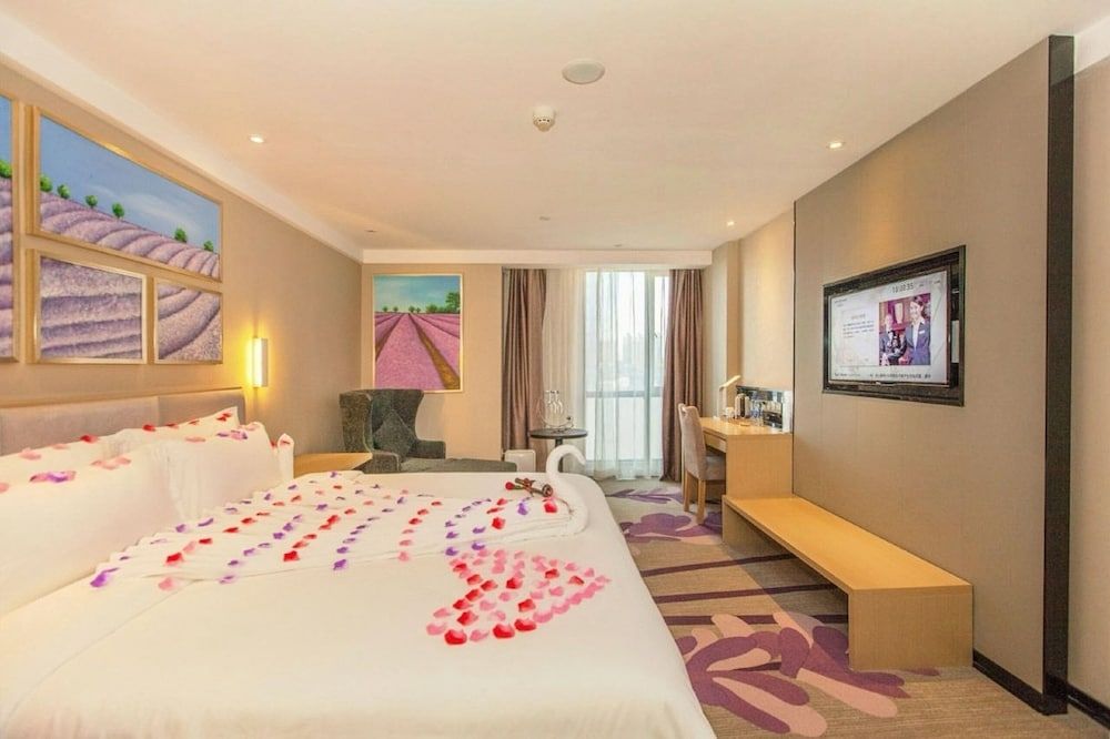 Romantic Double Room, City View