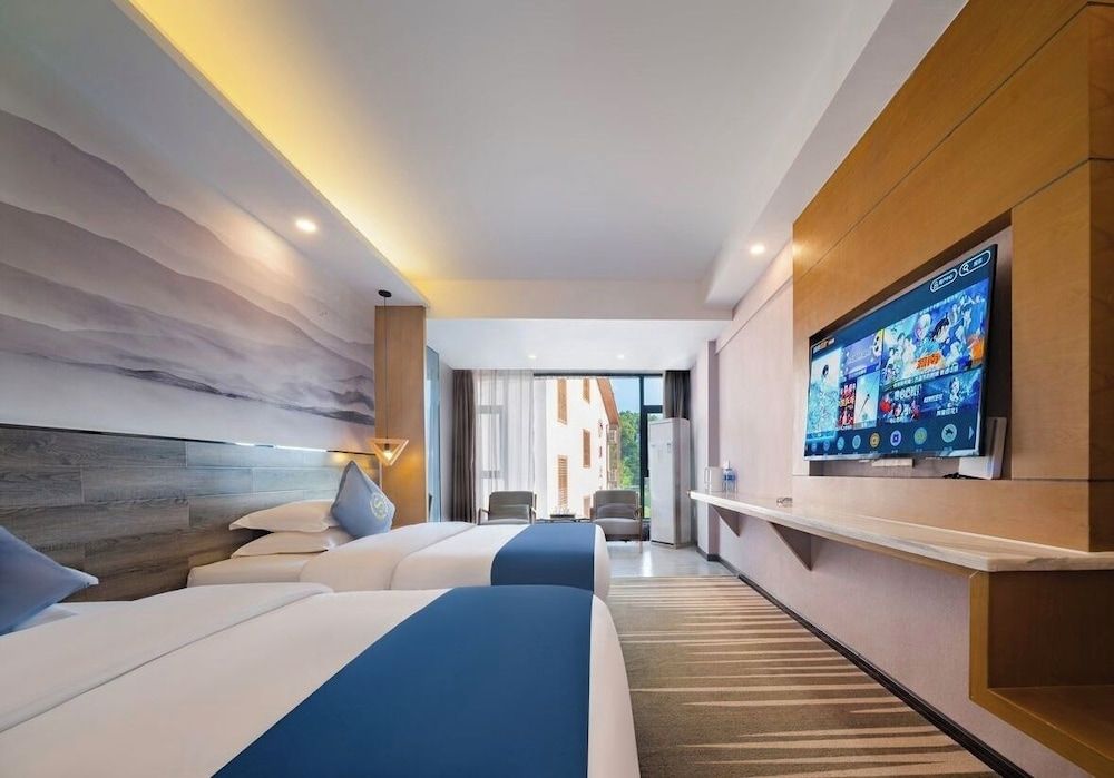 CLOUD Pillow Creek Private Homestay Deluxe Double or Twin Room, Hill View 3