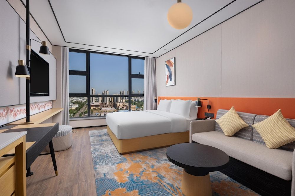 Superior Room, 1 King Bed