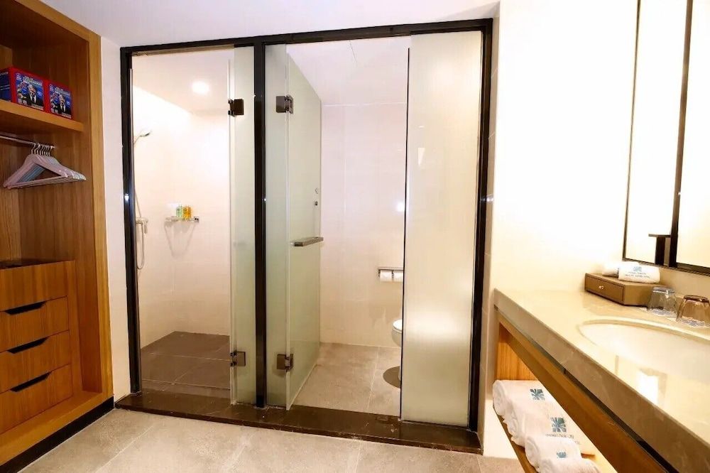 Rising Dragon International Hotel Standard Single Room, City View 4