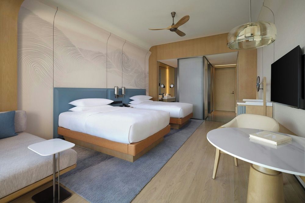 Beihai Marriott Resort Premier Room, 2 Double Beds, Balcony, Ocean View