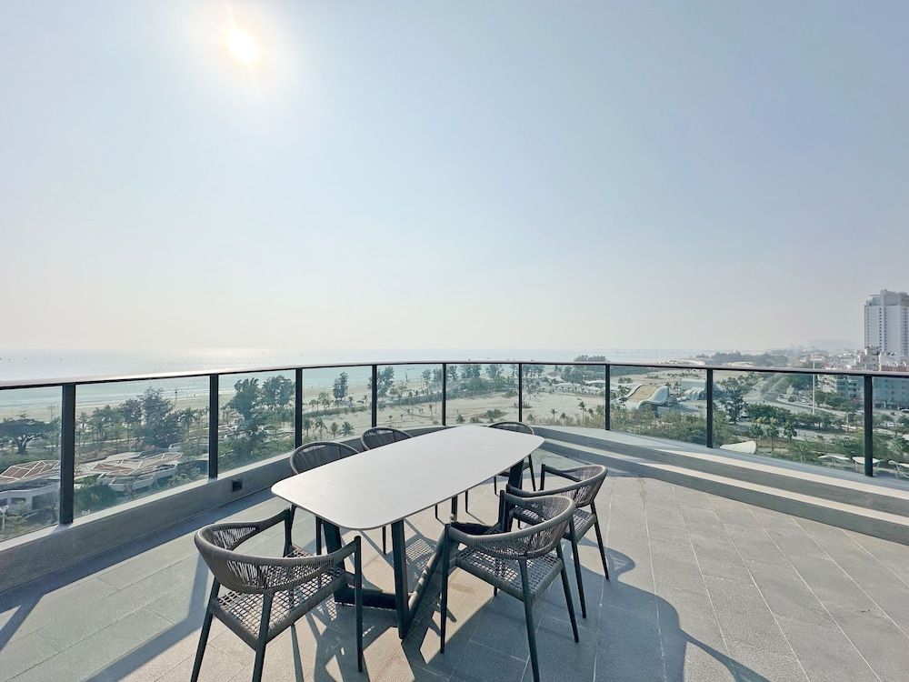 Beihai Marriott Resort Deluxe Suite, 2 Bedrooms, Ocean View 4