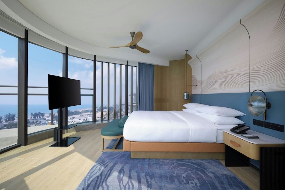 Beihai Marriott Resort Deluxe Suite, 2 Bedrooms, Ocean View 2