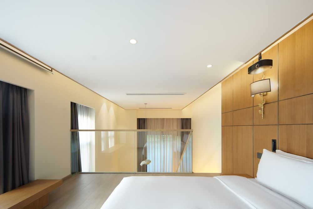 Superior Loft, Balcony, Garden View
