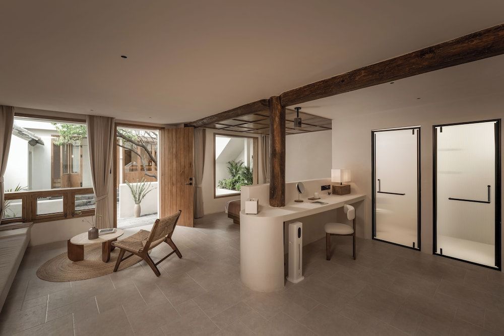 Dali City Shijing Boutique Homestay Classic Single Room, 1 King Bed, Private Bathroom, Garden View 13