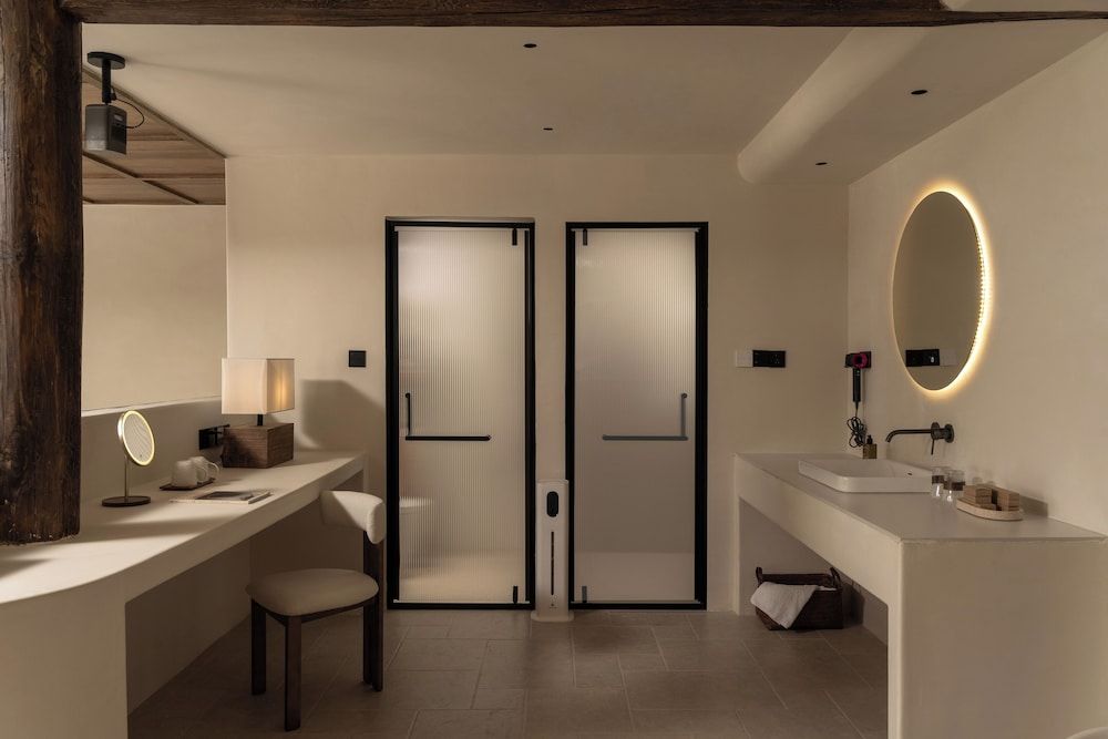 Dali City Shijing Boutique Homestay Classic Single Room, 1 King Bed, Private Bathroom, Garden View 10