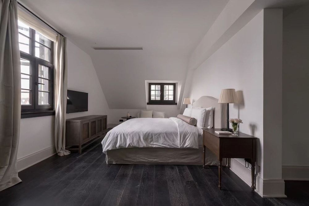 Elite Double Room, City View
