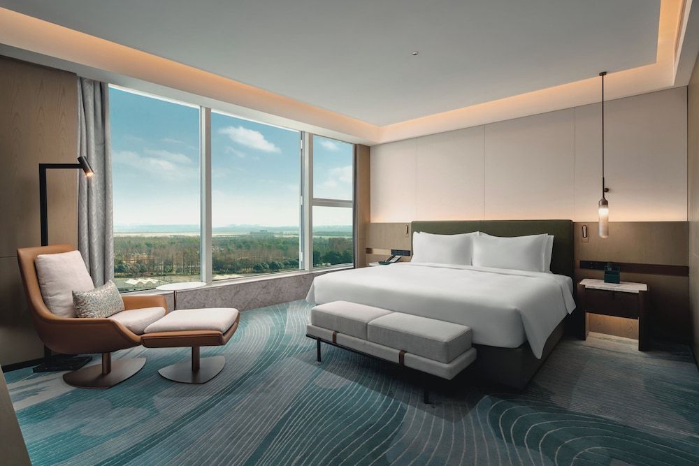 Suite, 1 Bedroom (Dining Area)