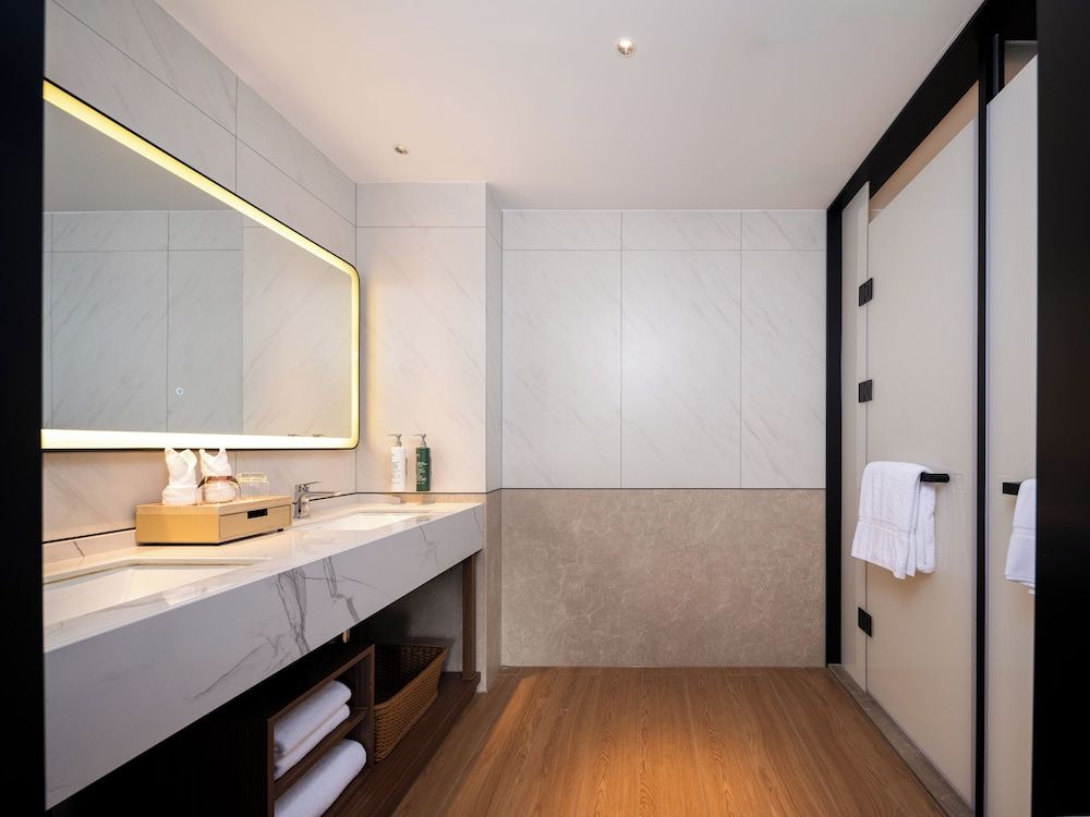 Hilton Garden Inn Zhangjiajie Wulingyuan Family Suite, 1 King Bed 3