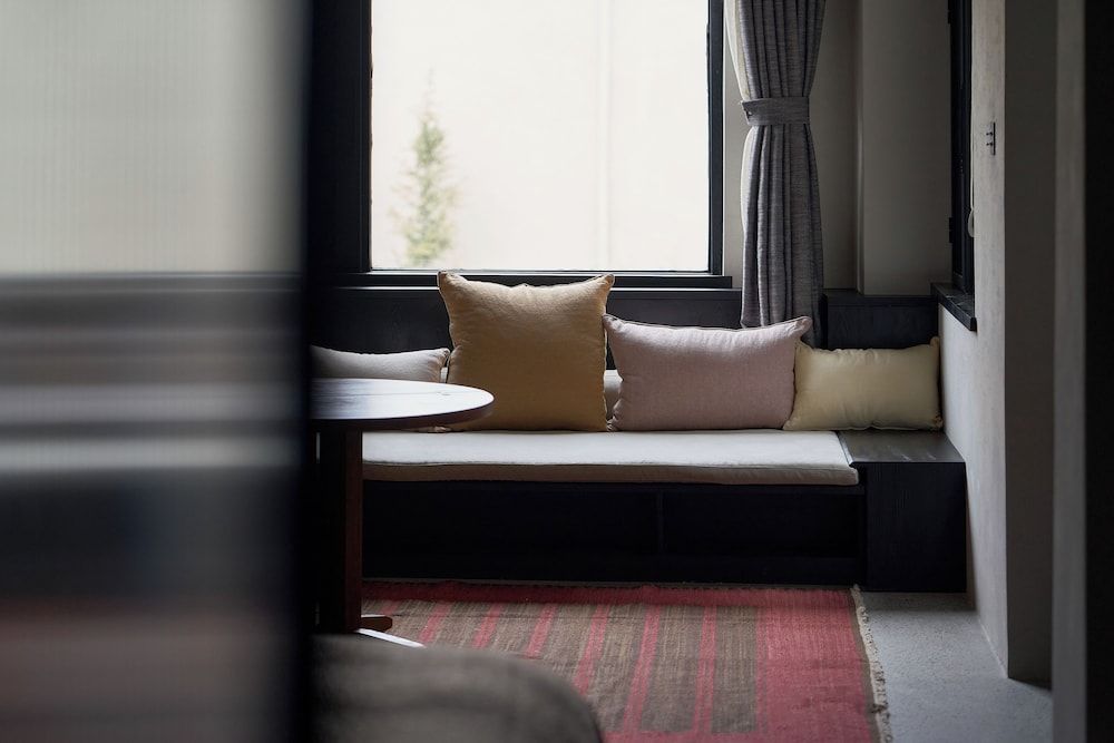 Arro Khampa Lhasa Premier Double Room, 1 King Bed, Non Smoking, Refrigerator 9