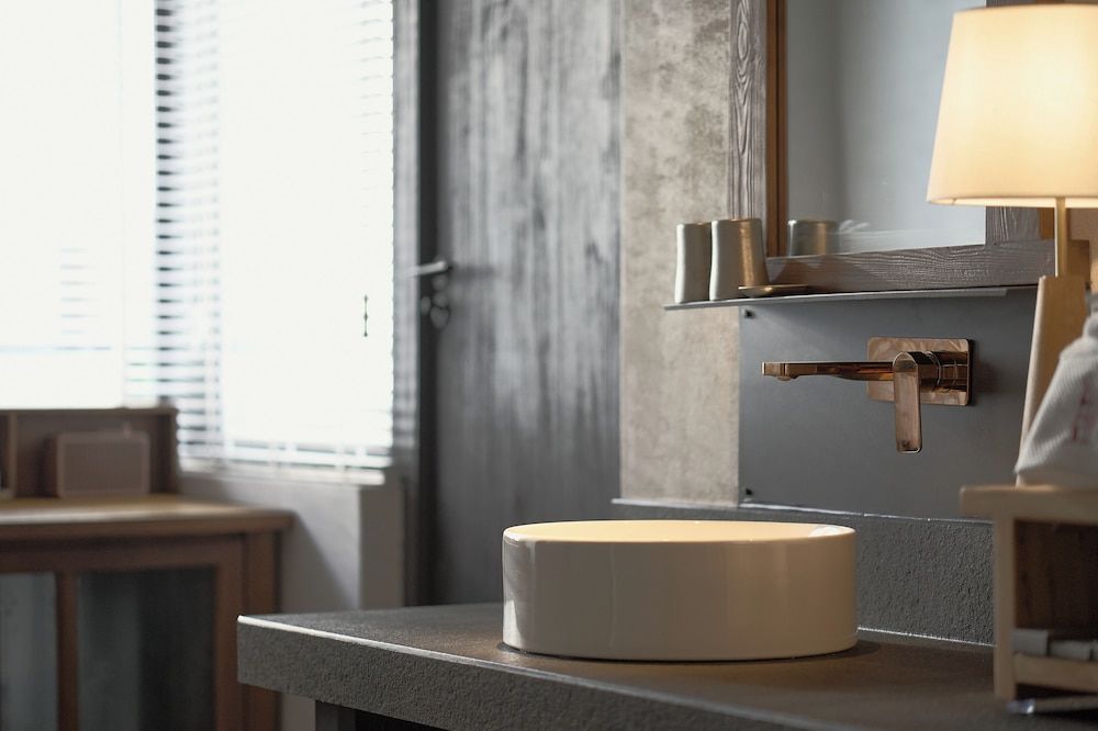 Arro Khampa Lhasa Premier Double Room, 1 King Bed, Non Smoking, Refrigerator 5