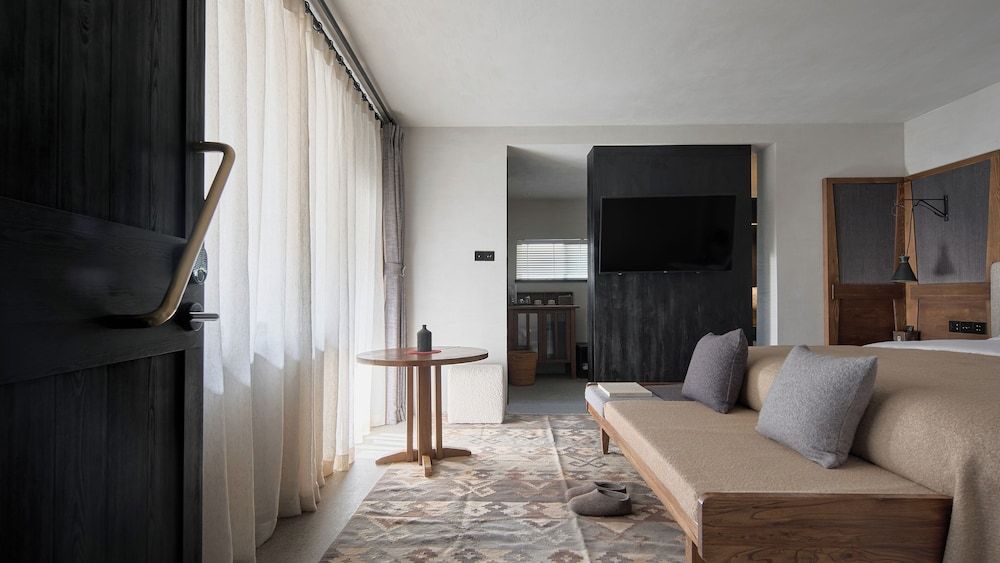 Arro Khampa Lhasa Comfort Double Room, 1 King Bed, Non Smoking, Mountain View 6