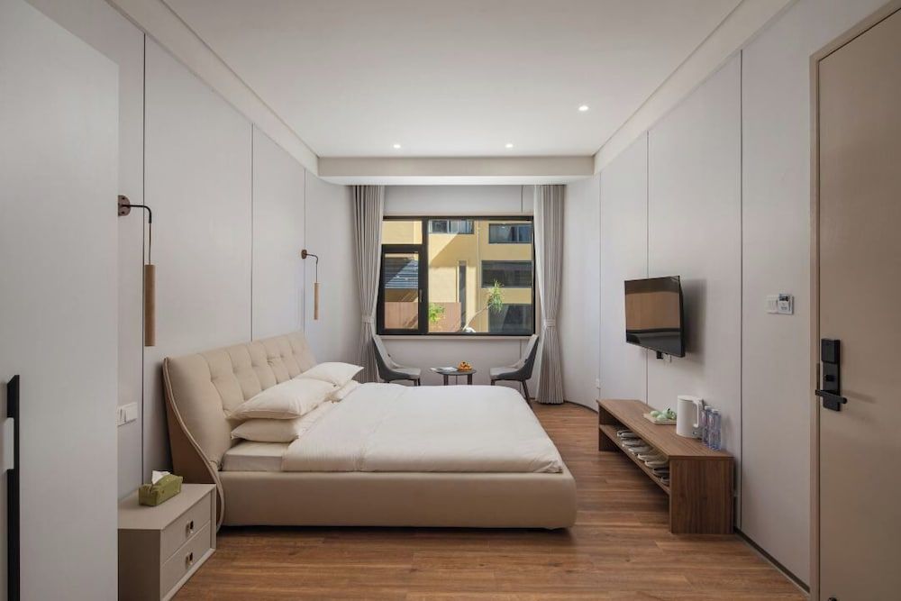 Elite Room
