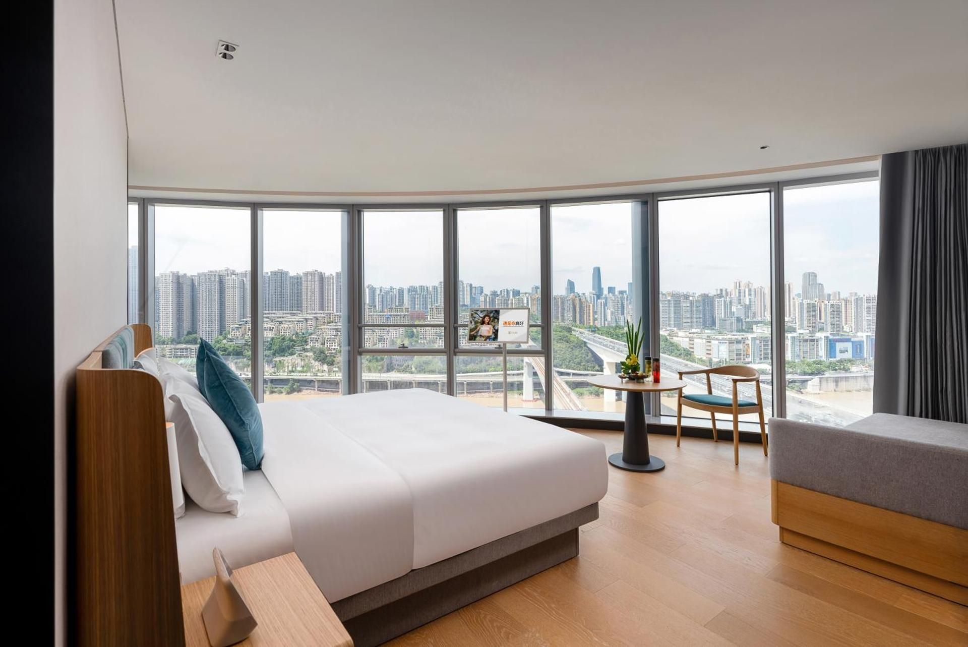 Conception King Room With River View  (270 River view)