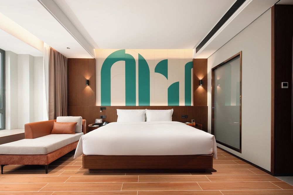 One Gem Hotel Grand Double Room, 1 King Bed, City View