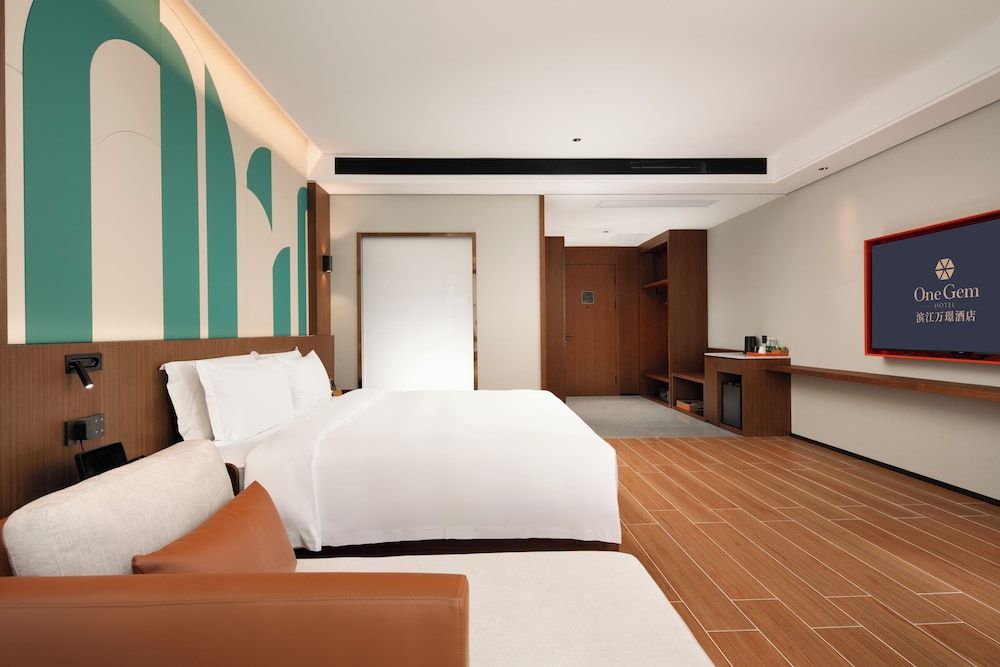 One Gem Hotel Grand Double Room, 1 King Bed, City View 5