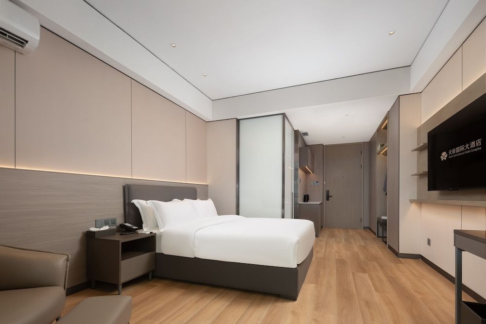 Tianfu International Hotel Complex Superior Single Room 4