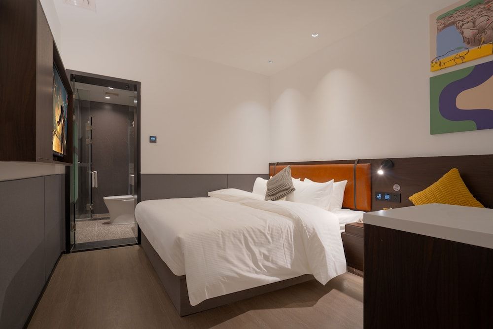 Basic Double Room, No Windows