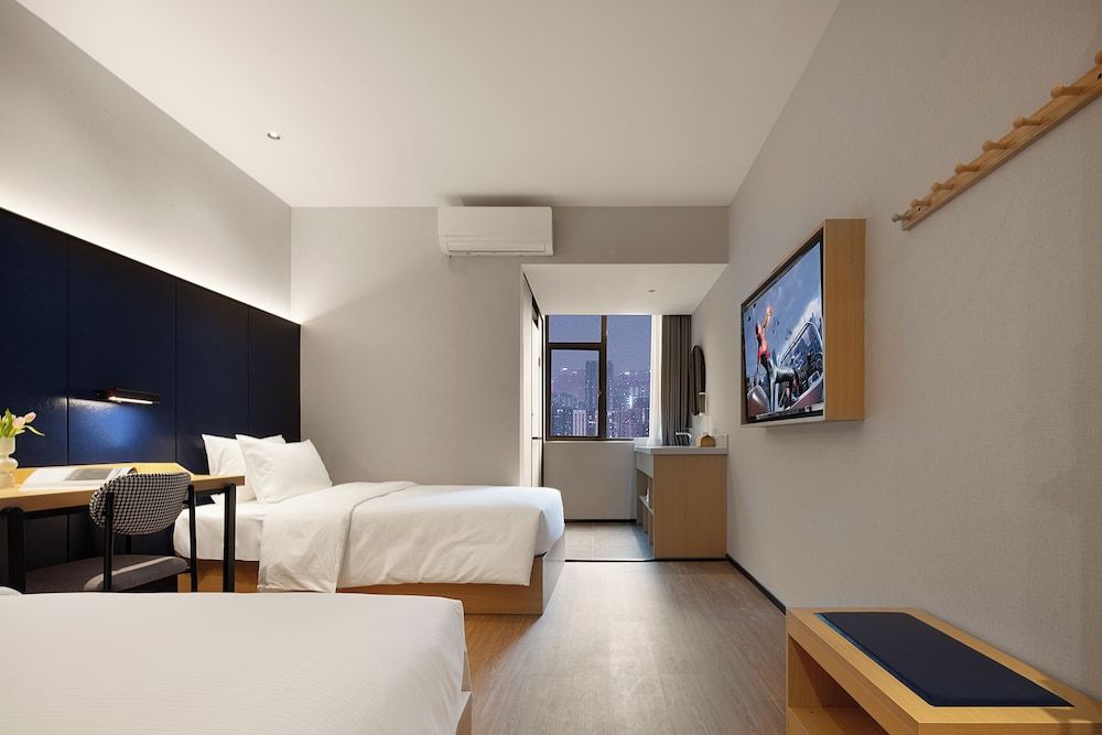 Family Room, City View