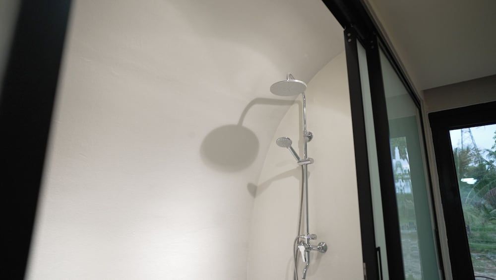 Unicorn Rocket Resort Signature House 5