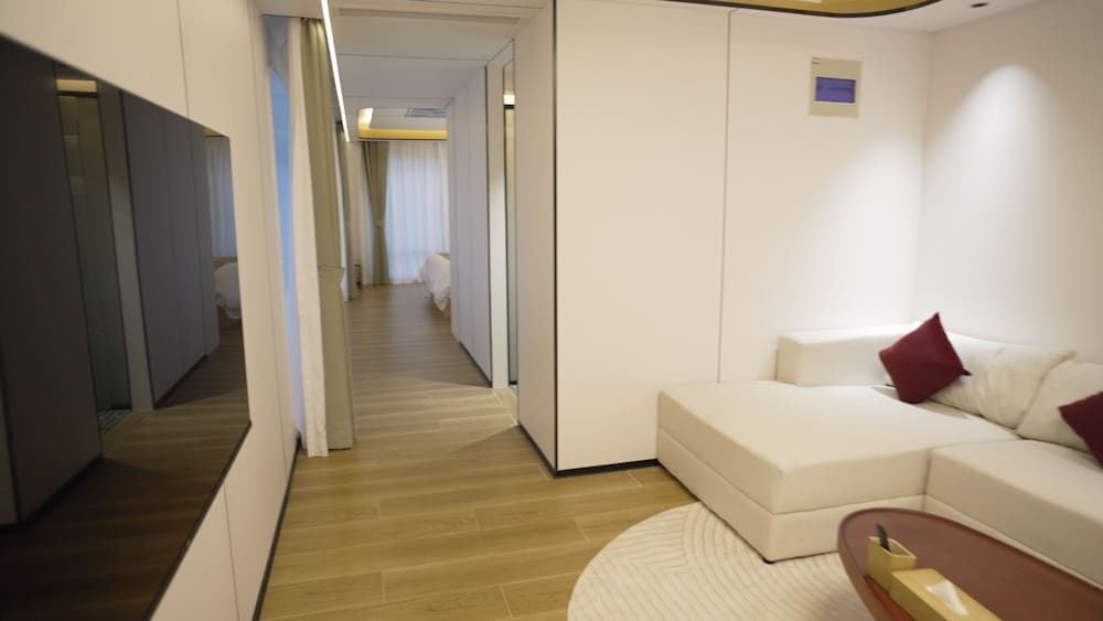 Unicorn Rocket Resort Signature Mobile Home, 1 King Bed with Sofa bed 11