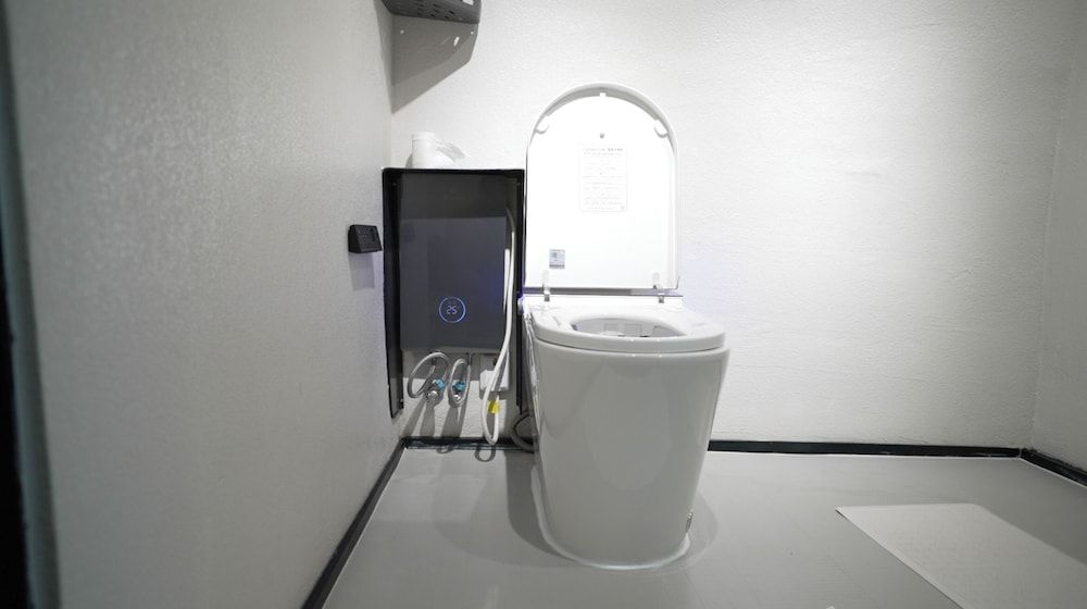 Unicorn Rocket Resort Signature House 6