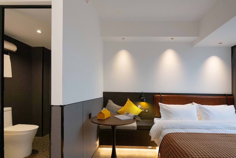Classic Double Room, City View