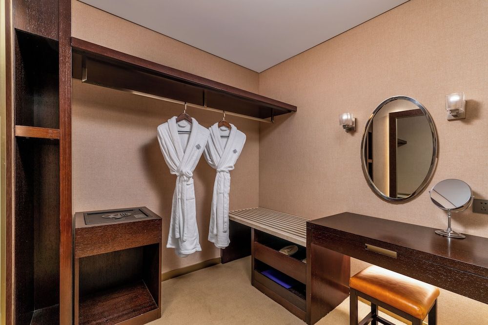 Imperial Dragon Bay Purejoy Hotel Luxury Single Room 6