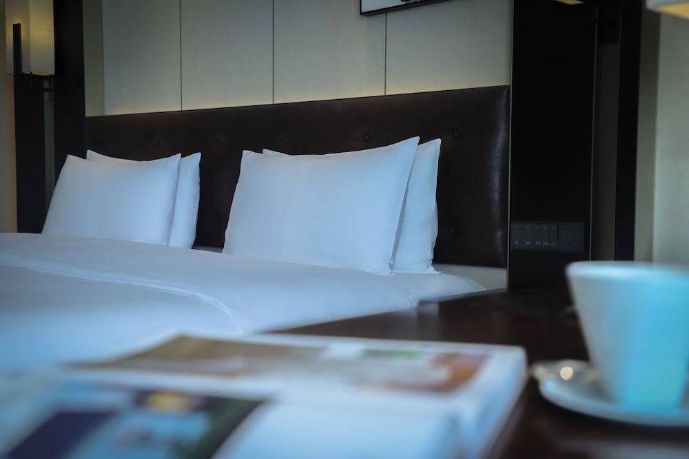 Imperial Dragon Bay Purejoy Hotel Luxury Single Room 3