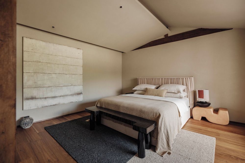Superior Suite, Hill View