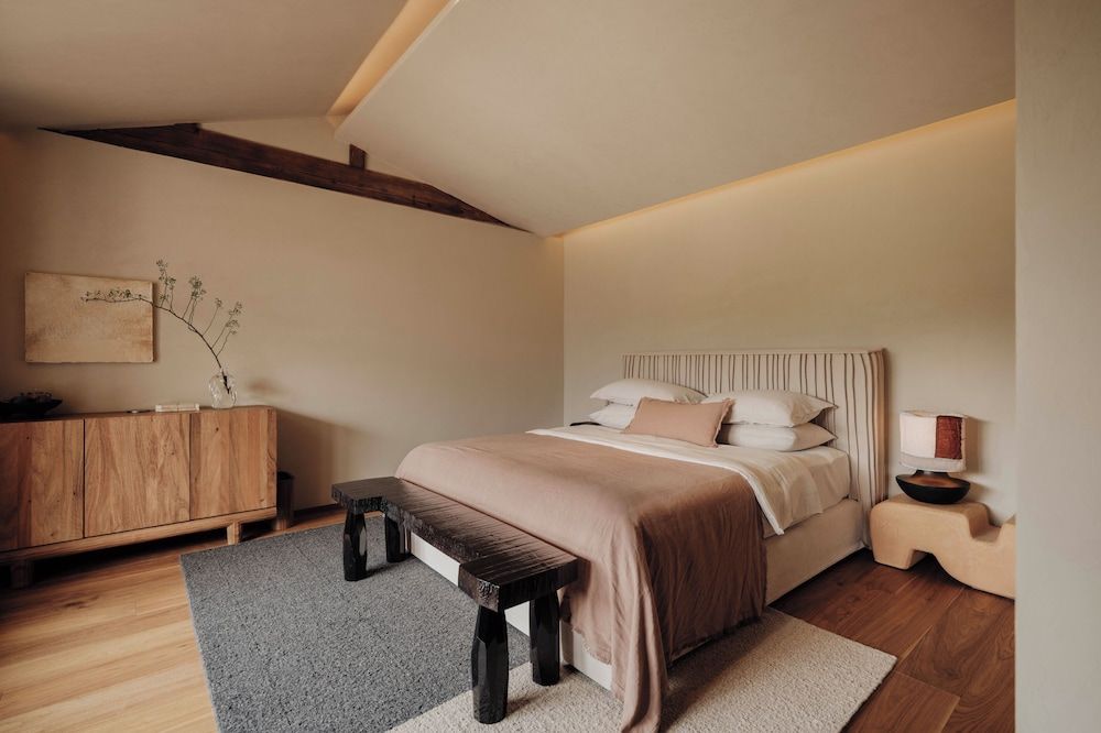 Panoramic Suite, Hill View