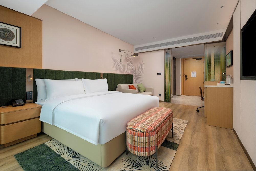 Superior Room, 1 King Bed