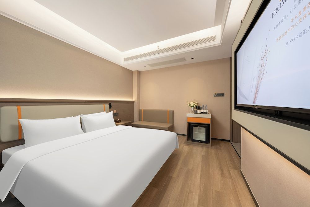 World Hotel Jinan Fengming Road Classic Twin Room, City View