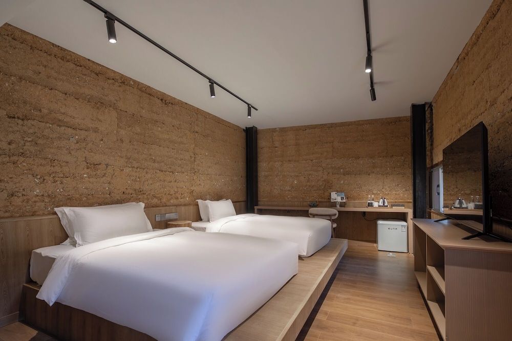 JinSpecial Gaotian Elite Twin Room, 2 Bathrooms, Resort View 3