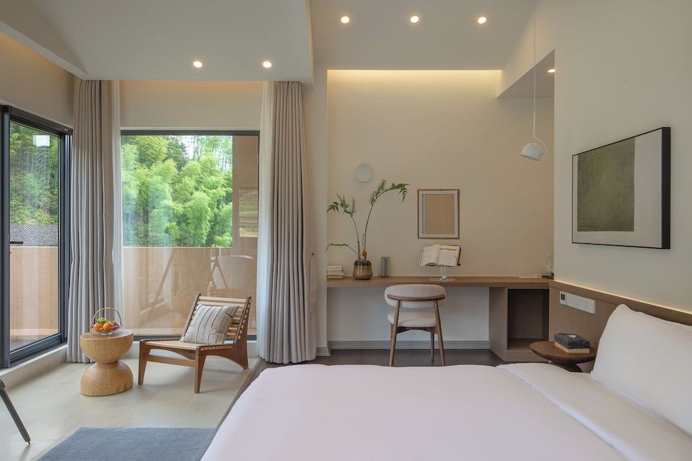 JinSpecial Gaotian Grand Double Room, Balcony, Mountain View 5
