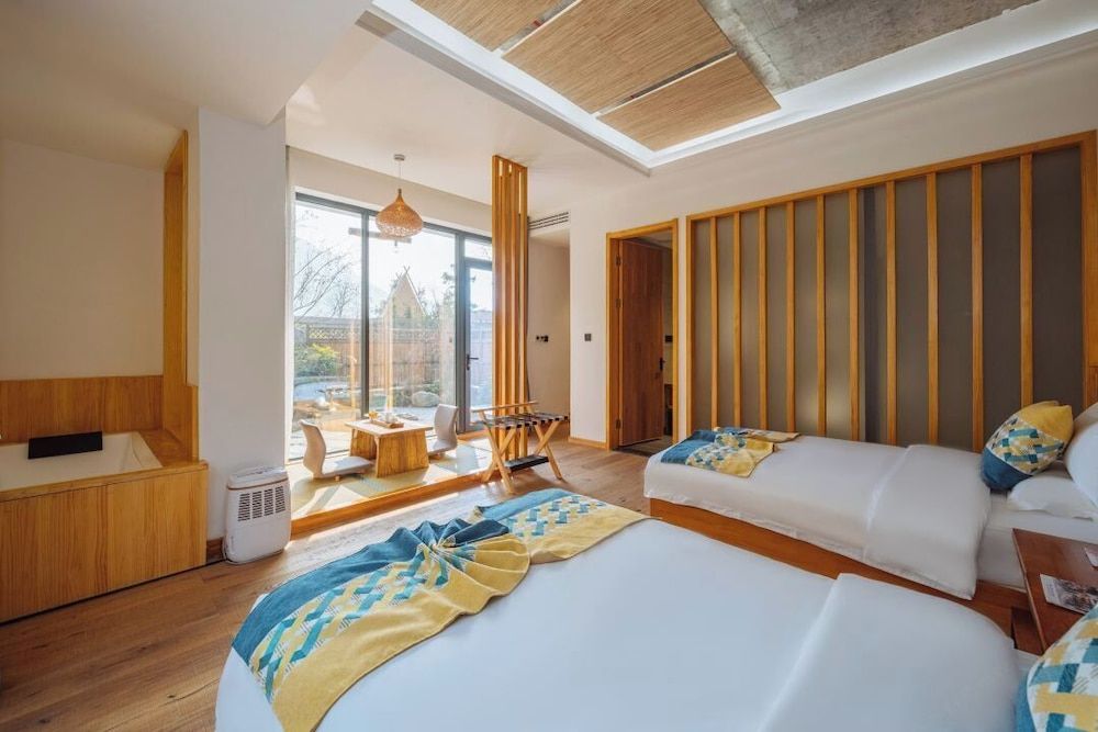 Superior Twin Room, Hill View