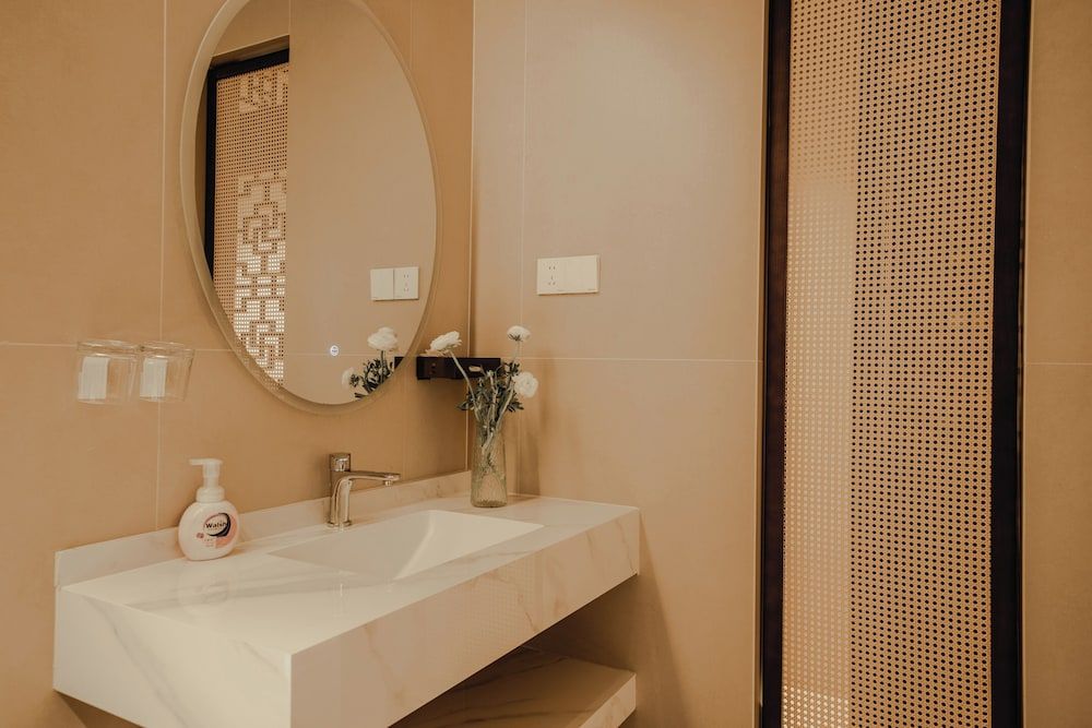 Wenshuo Hotel Family Twin Room, Courtyard View 5