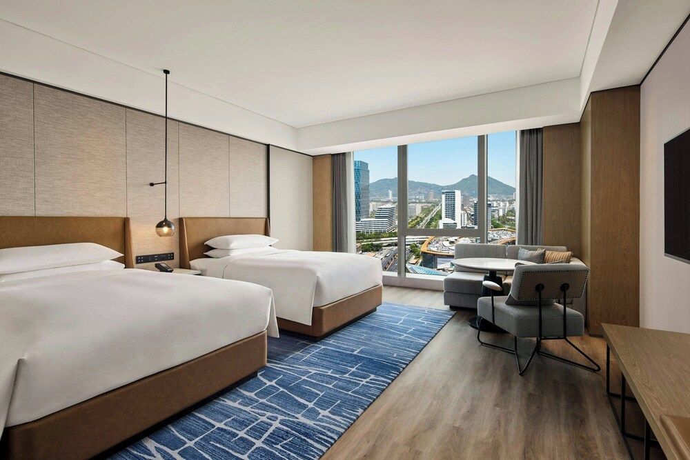 Deluxe Room, 2 Double Beds, City View