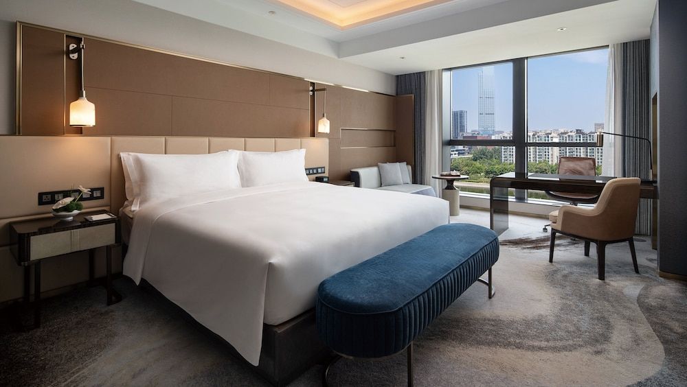 Premium Room, 1 King Bed
