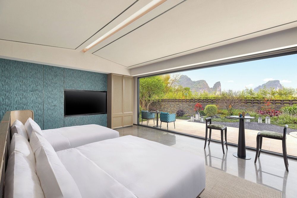 Deluxe Suite, Garden View (Outdoor Hot Tub)