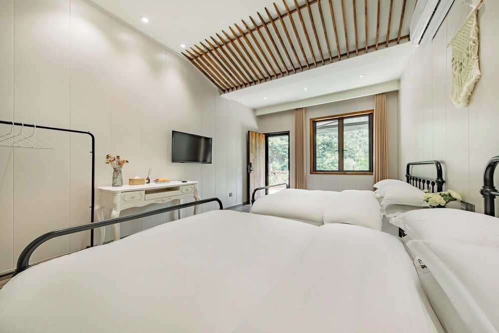 Elite Twin Room, Hill View