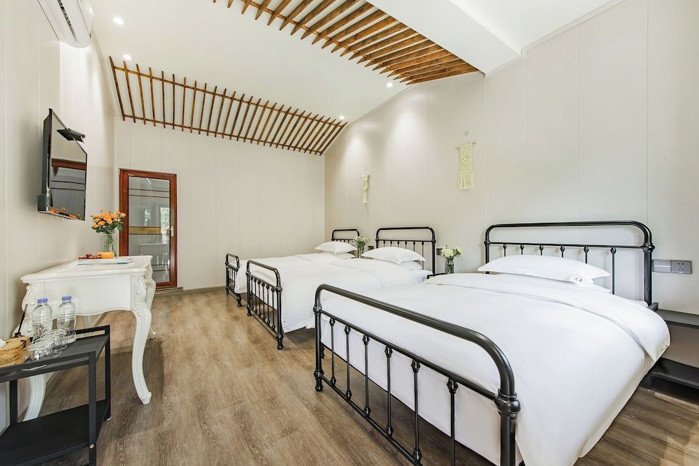 Standard Triple Room, Hill View